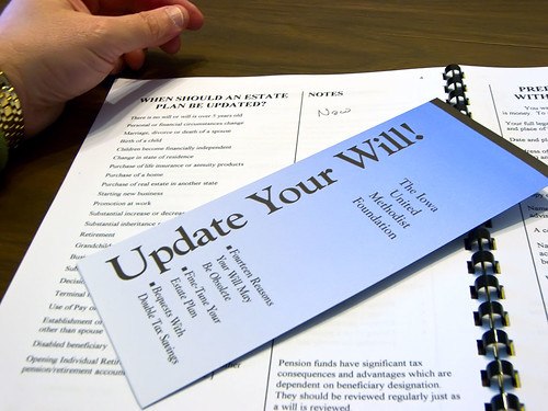 Update Your Will Written On a Pamphlet